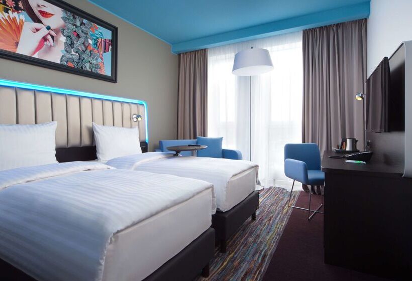 هتل Park Inn By Radisson Riga Valdemara