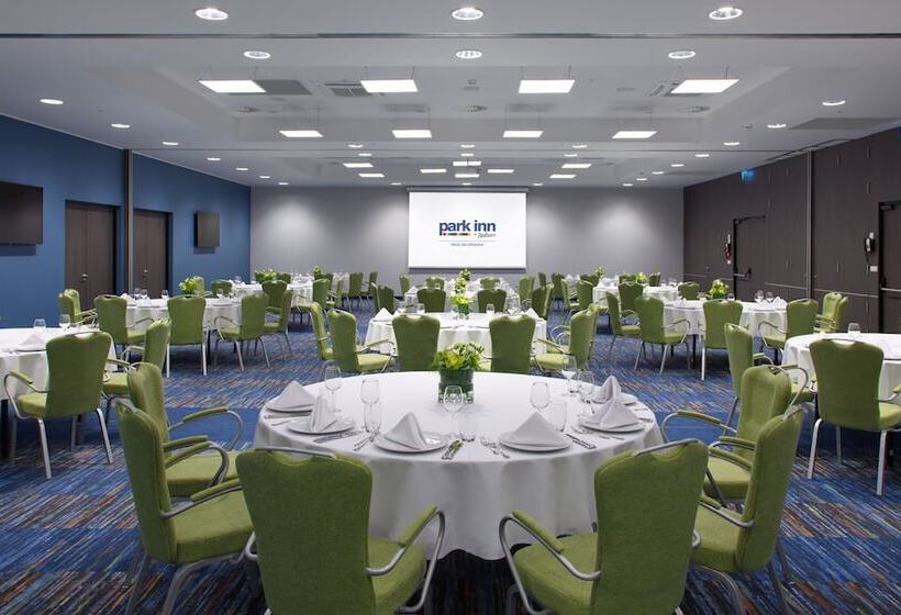 هتل Park Inn By Radisson Riga Valdemara