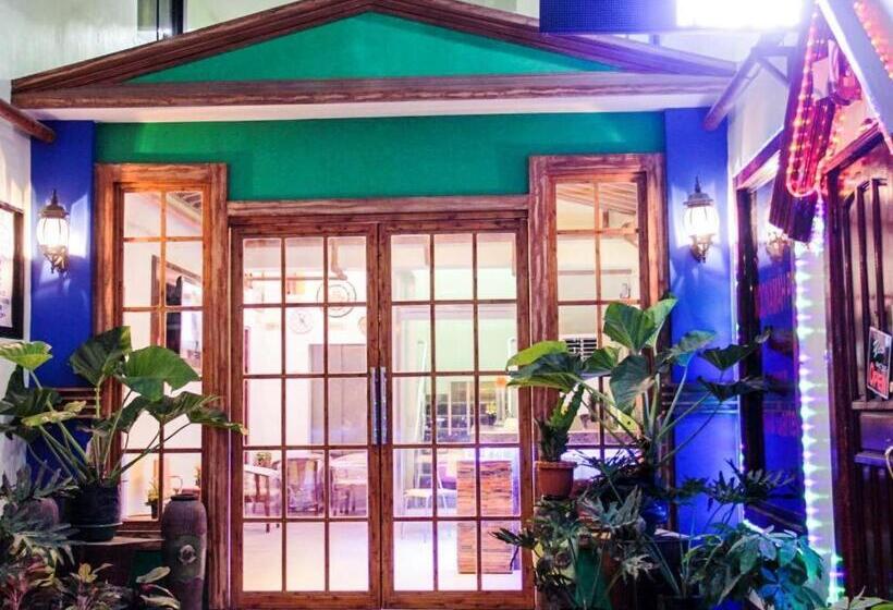 فندق Time Travellers