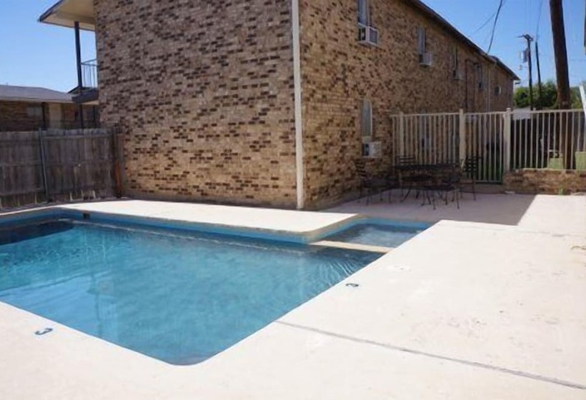 مُتل Ranch House Inn And Suites