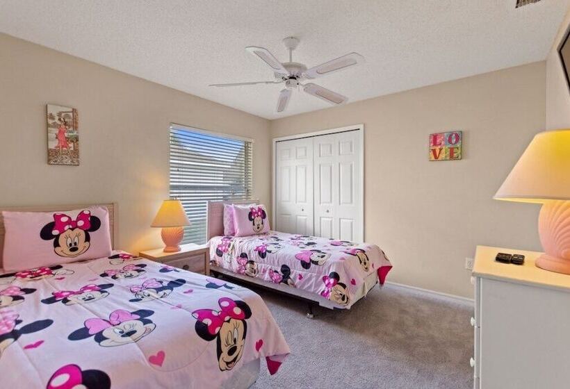 5 Bed Large Pool And Games Room #801