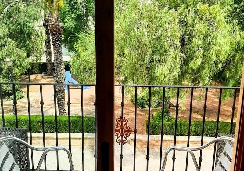 هاستل El Jardin De Las Eras