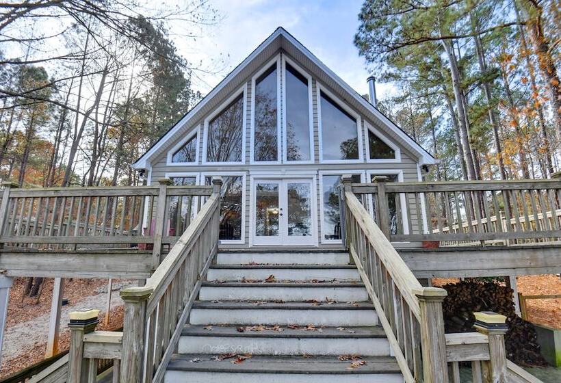 Buckhead Home W/ On Site Lake Oconee Access!