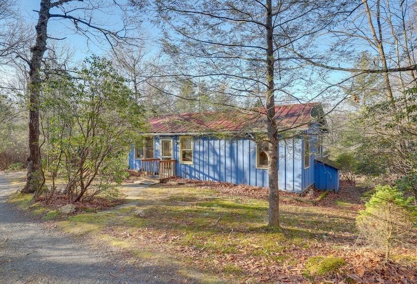 Burnsville Cabin W/ Deck & Trails   Dog Friendly!