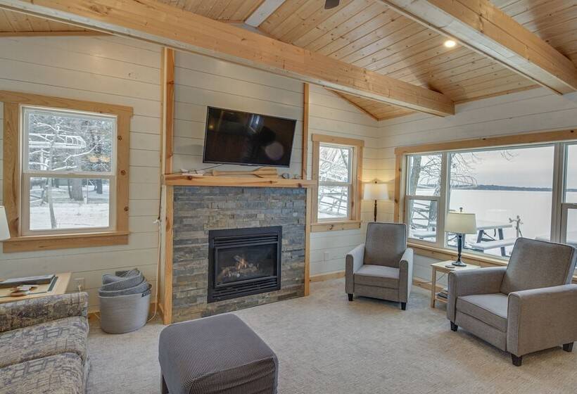 Lake Hubert Cabin W/ Private Deck + Boat Dock