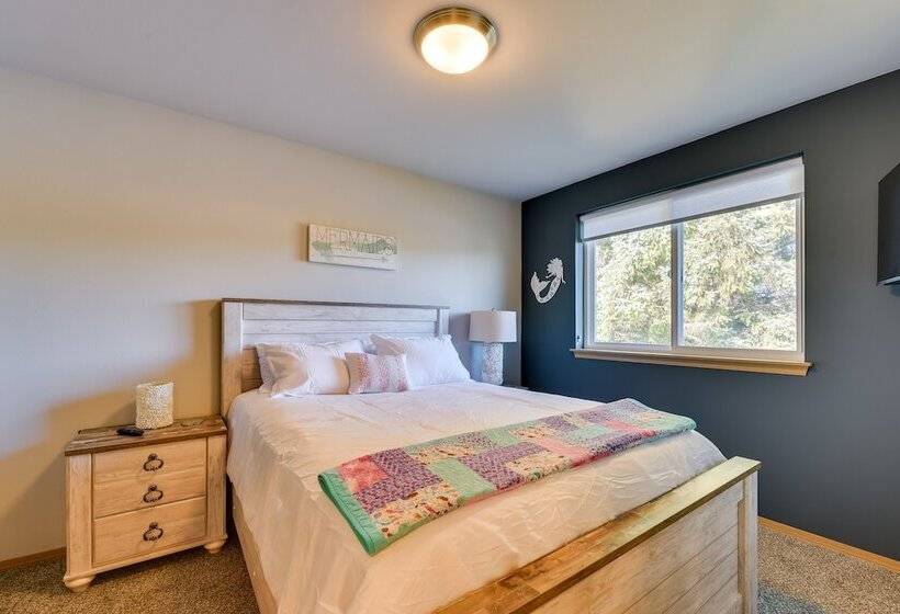 Canal Front Home In Ocean Shores W/ Dock & Views!