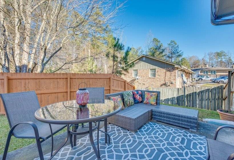 Cozy Georgia Retreat W/ Patio, Grill & Pool Access