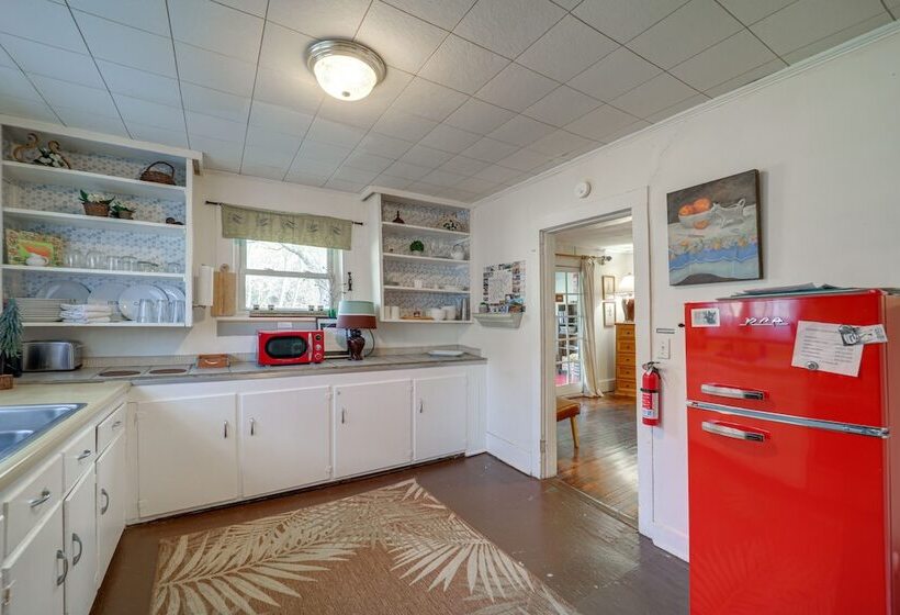 Mtn Cottage W/ Fire Pit In Newland!