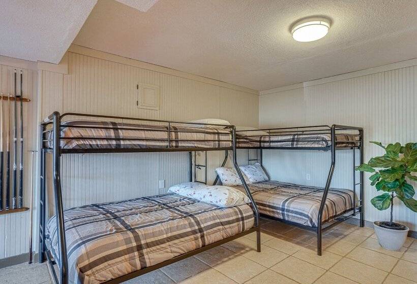 Decatur Oasis   Private Pool, Hot Tub & Deck!