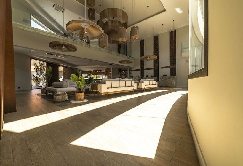 هتل Domingo Design