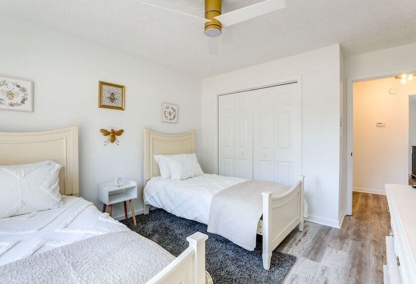 Family Friendly Dacula Home With Screened Porch!