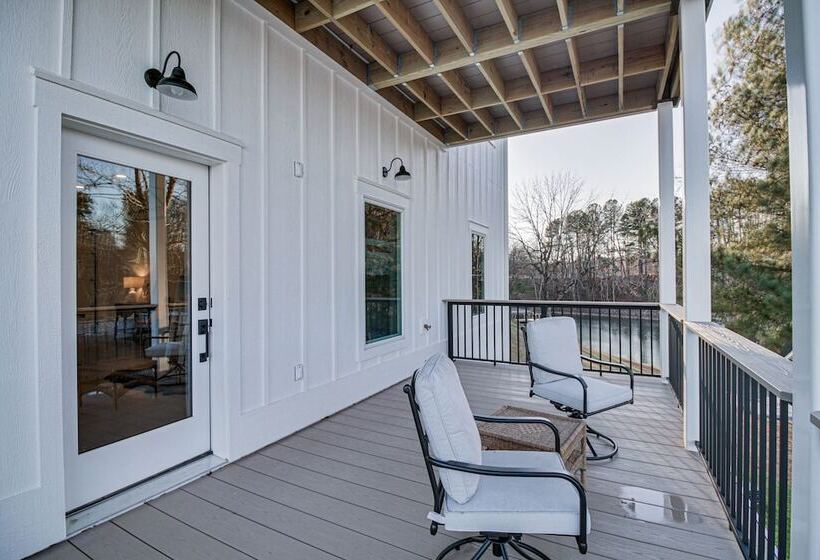 Goodview Lake House W/ Boat Dock, Kayaks & Views!