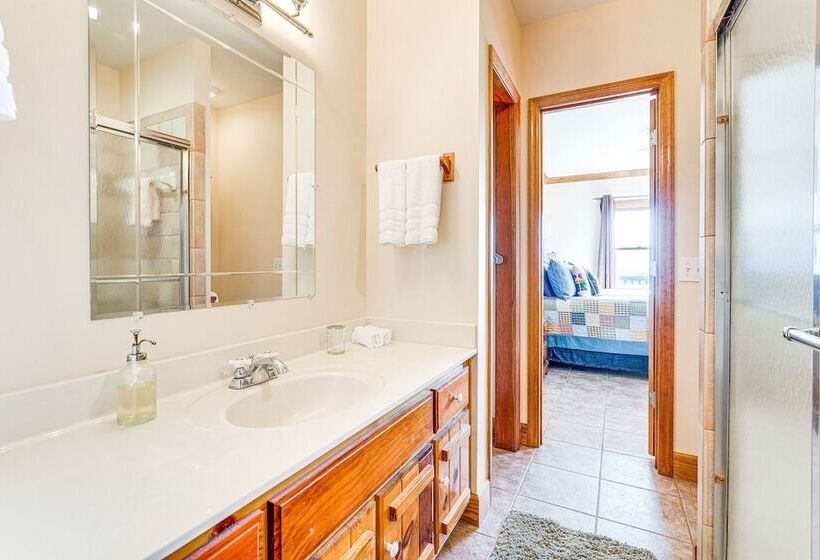 Hayesville Home W/ Hot Tub + Mountain Views!