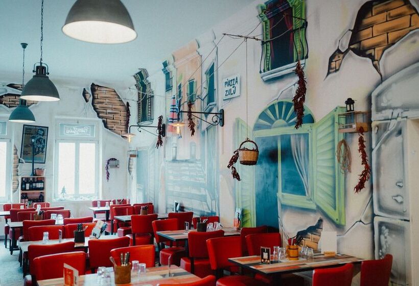 Отель Schwarzes Kreuz