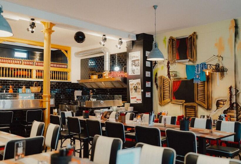 Отель Schwarzes Kreuz