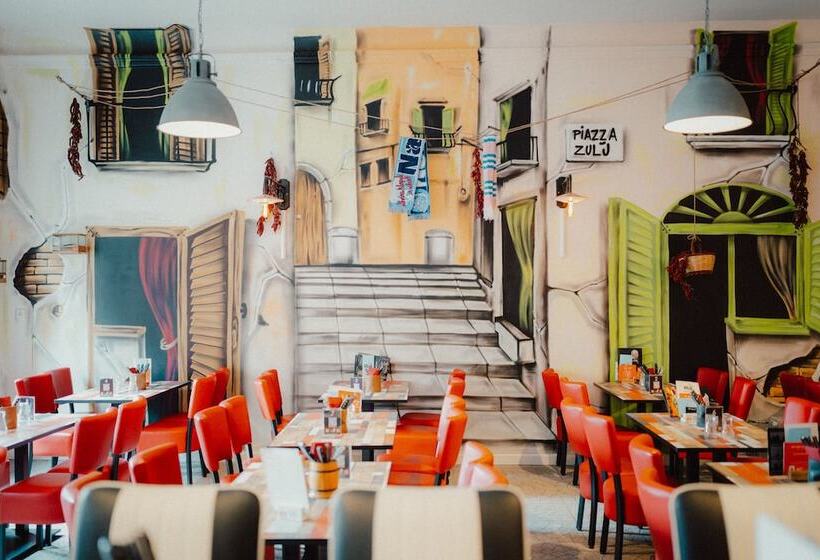 Отель Schwarzes Kreuz