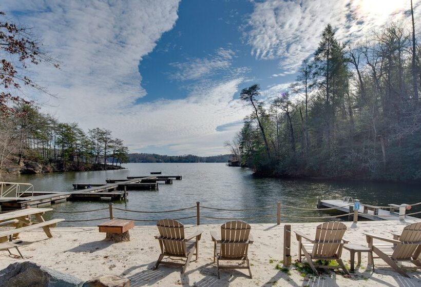 Lake Lure Village Cabin, 3 Mi To Chimney Rock!