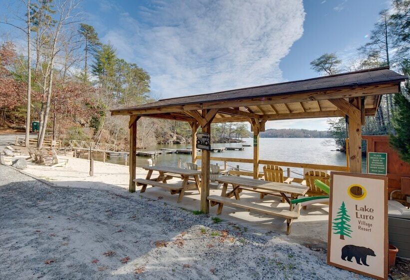 Lake Lure Village Cabin, 3 Mi To Chimney Rock!