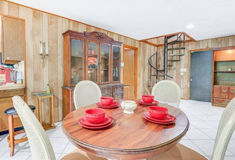 Lake Placid Home W/ Screened Porch: Near Lake Clay