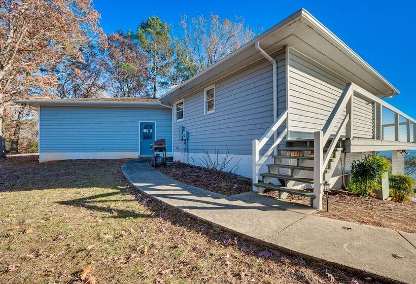 Lakefront Mt Gilead Home W/ Large Dock & Decks!