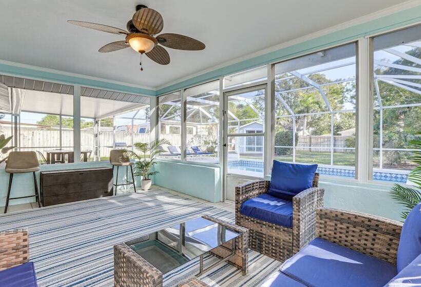 Pet Friendly Bradenton Home: Lanai W/ Heated Pool!