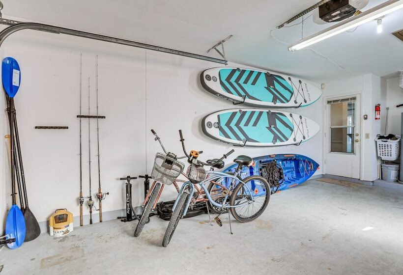 Pet Friendly Bradenton Home: Lanai W/ Heated Pool!