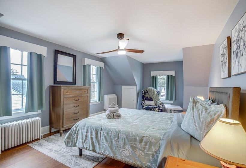 Pet Friendly Cambridge Home   Walk To River!