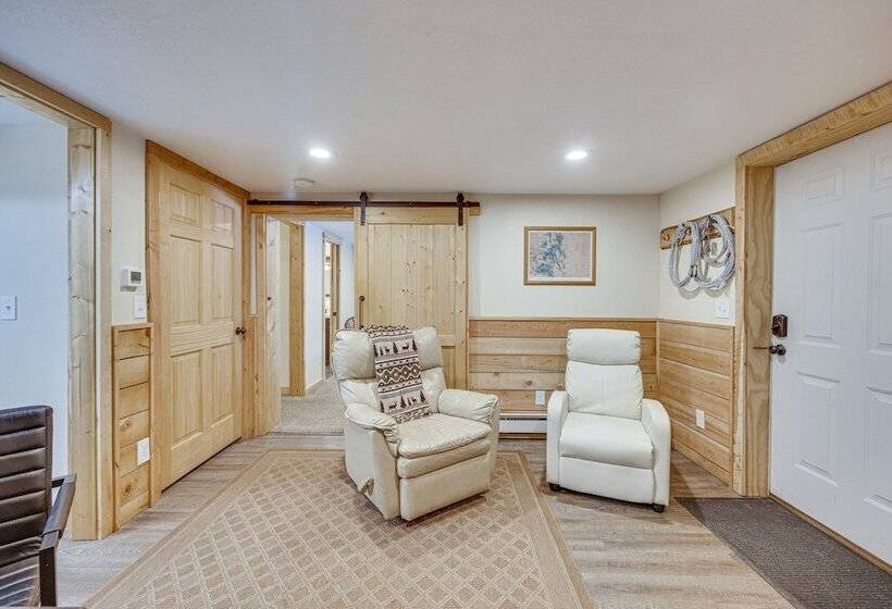 Pet Friendly Florissant Cabin W/ Fire Pit!