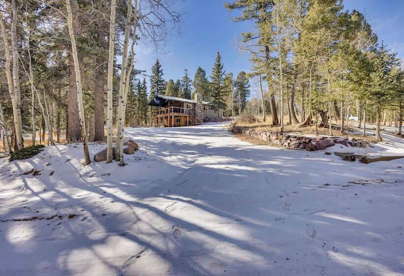 Pet Friendly Florissant Cabin W/ Fire Pit!