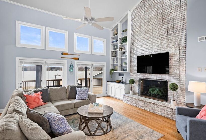 Ponderosa Pointe By Avantstay Boathouse + Views