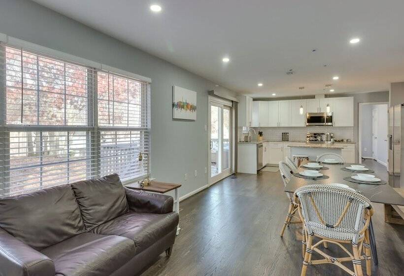 Spacious Cheverly Home   8 Mi To National Mall!
