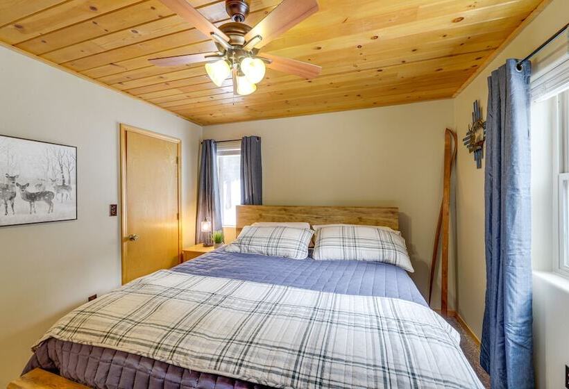 Spacious Mountain View Cabin By Angel Fire Resort