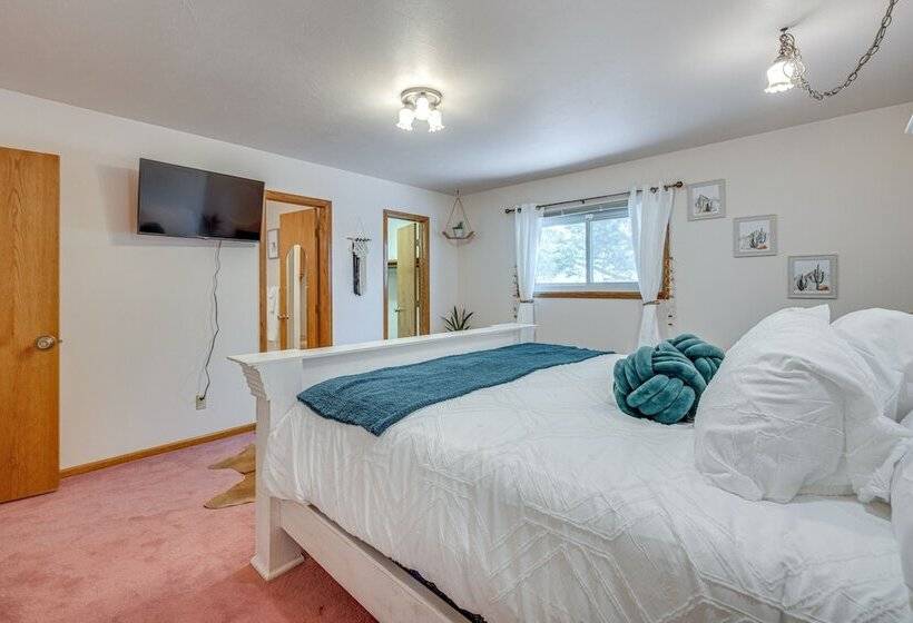 Stunning Calhan Home W/ Indoor Pool!