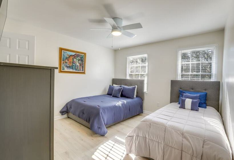 Stylish Marietta Home W/ Deck   Near Truist Park!