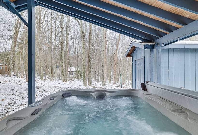 Tobyhanna Home W/ Private Hot Tub & Pool Table!