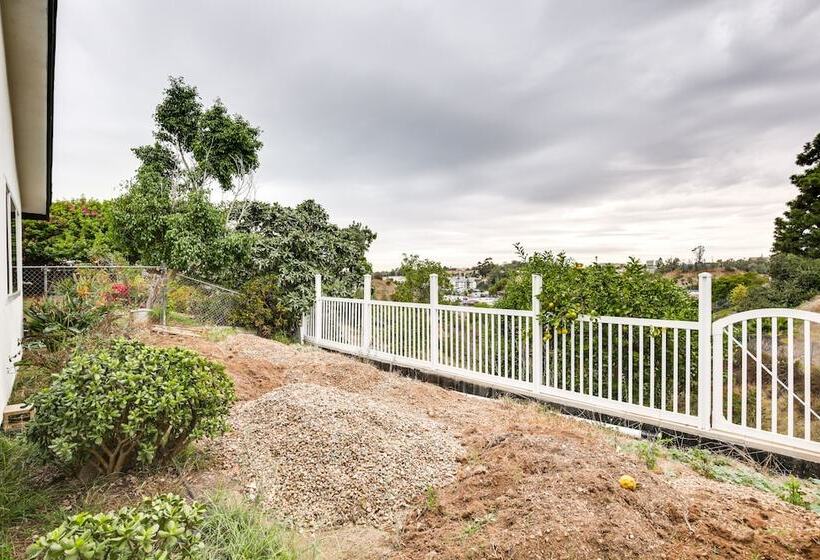 Spacious Home W/ Yard ~ 7 Mi To Dtwm San Diego!