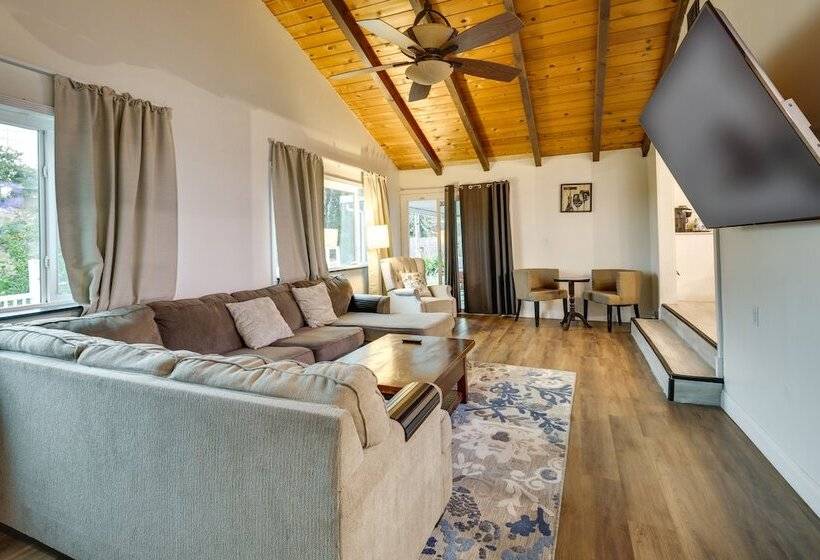 Spacious Home W/ Yard ~ 7 Mi To Dtwm San Diego!