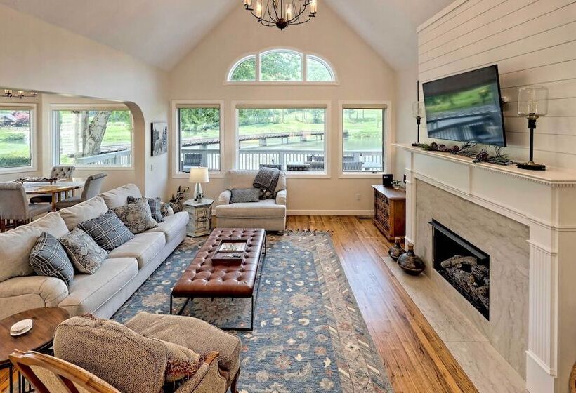 Chic Sky Valley Resort Home On Golf Course!