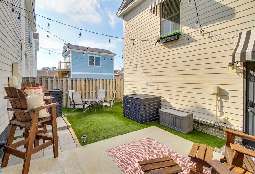 Chic Thomas Square Home In Walkable Location!