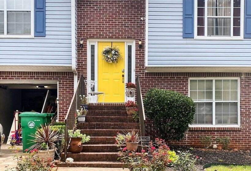 Classic Lithonia Home   Near Golf & Stone Mtn