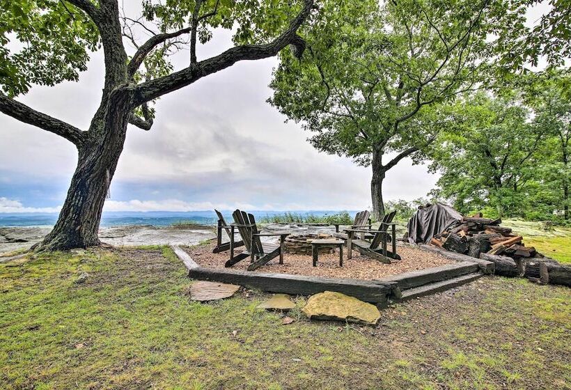Cloudland Retreat W/ Mountain & Valley Views!