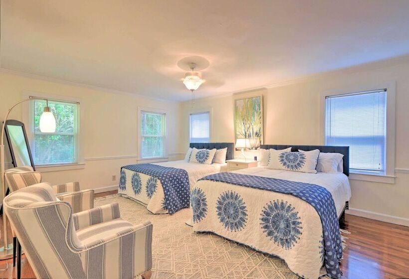 Cozy Jonesboro Abode W/ Yard   18 Mi To Dtwn!