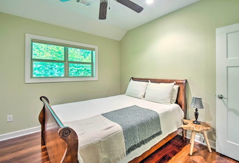 Cozy Riverside Dahlonega Home W/ Kayaks + Fire Pit