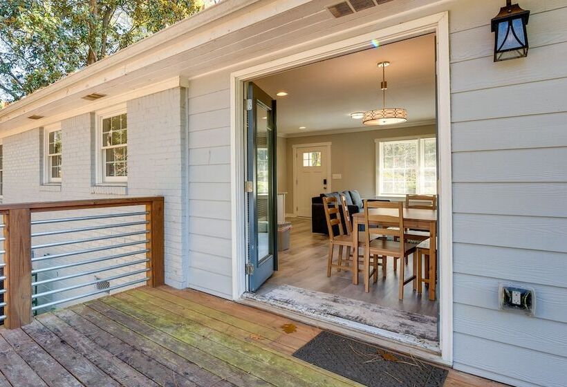 Decatur Home With Deck: 8 Mi To Downtown Atlanta!