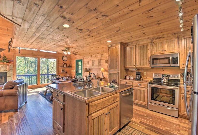 Dreamy Ellijay Resort Cabin W/ Game Room & Decks!