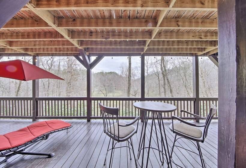 Ellijay Escape On Briar Creek W/ Hot Tub & Views!