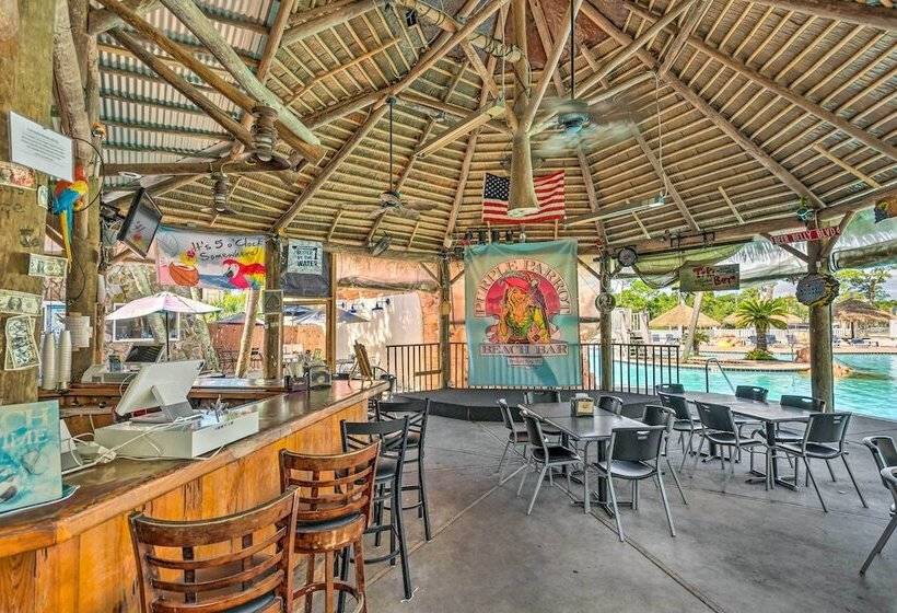 Family Friendly Pensacola Home < 1 Mi To Beach!