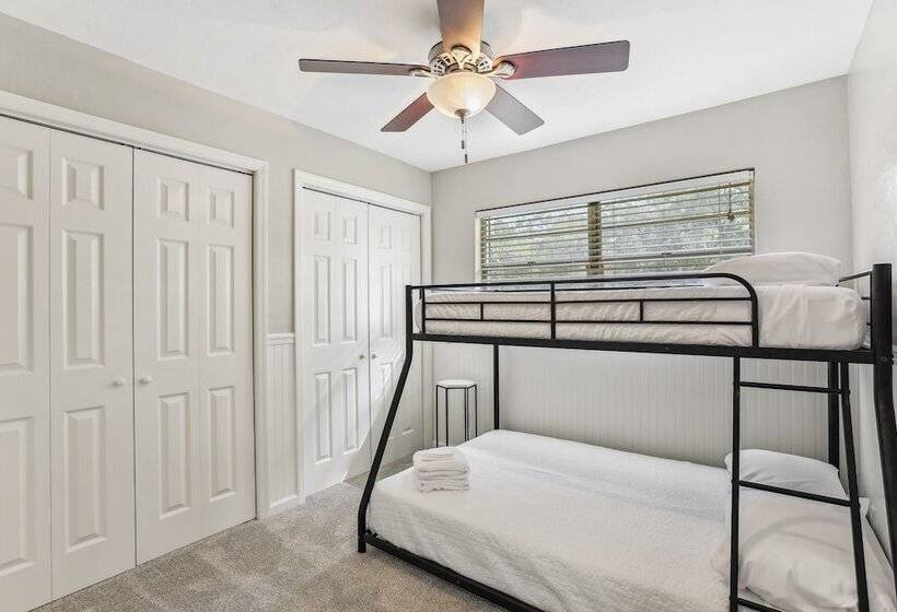 Gainesville Home W/ Fire Pit, 4 Mi To Uf Campus!