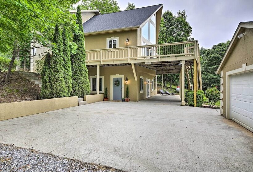 Huge Blairsville Cabin: Game Room + Mtn View!