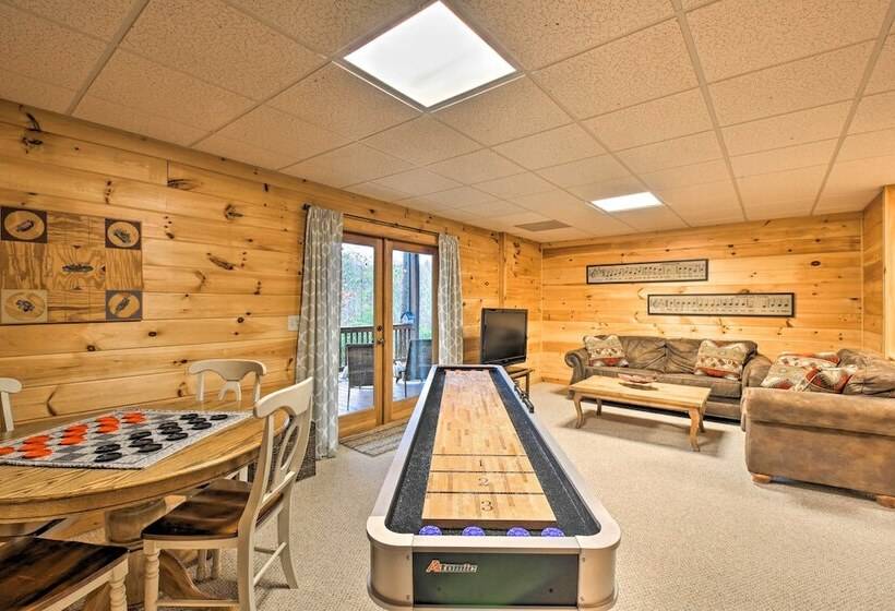 Long Pine Ridge  Cabin W/ Luxury Amenities!